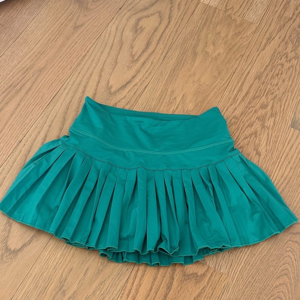 Emerald Green Gold Hinge Pleated Women's Tennis Skirt